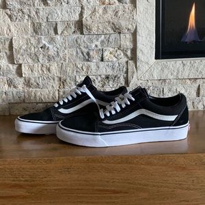 Van’s Old Skool black and white